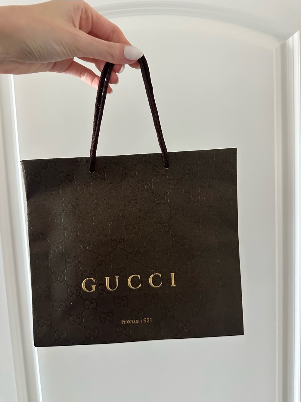 Gucci shopping bag